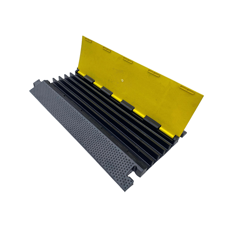 SH018-5S Kraftig modulært sammenlåsende gummi- og plastkabelbeskytter